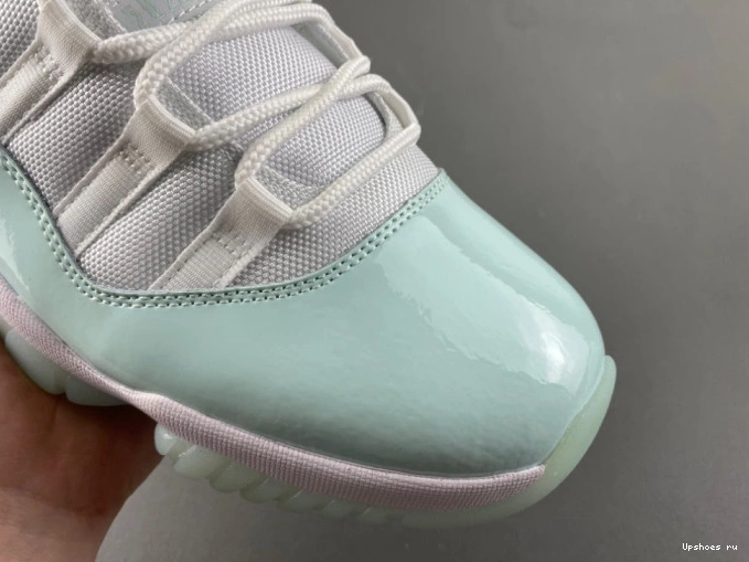 Low Air 11 Jordan  “Igloo”  AH7860-103 0905